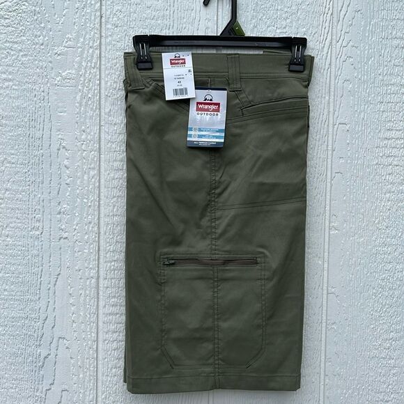 Men's Outdoor Performance Zip Cargo Short with UPF 50+ Size 42 - Picture 1 of 12